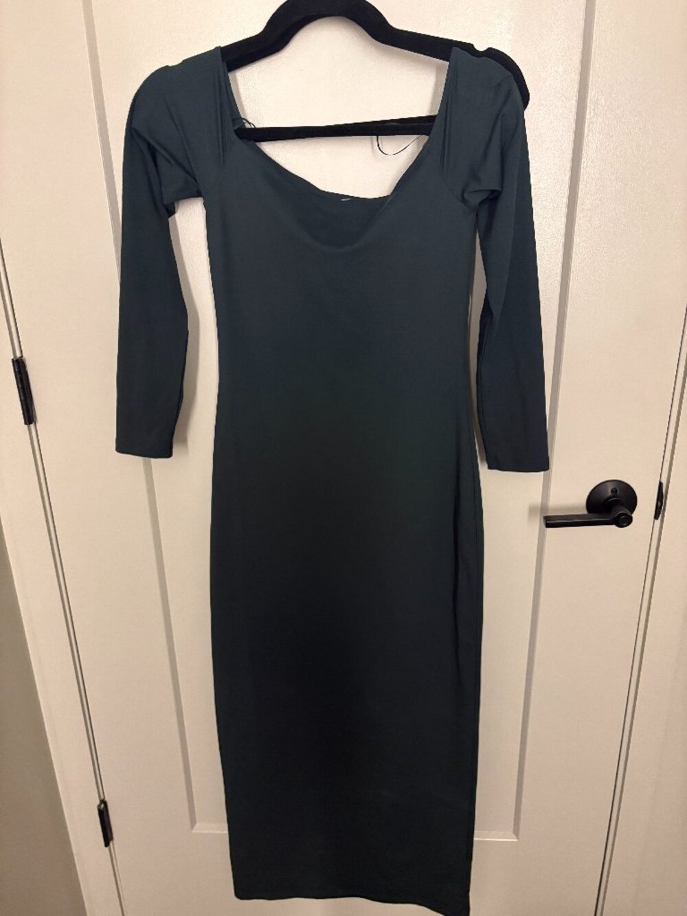 Aritzia Contour Square Neck Long Sleeve Maxi Dress – Green size M